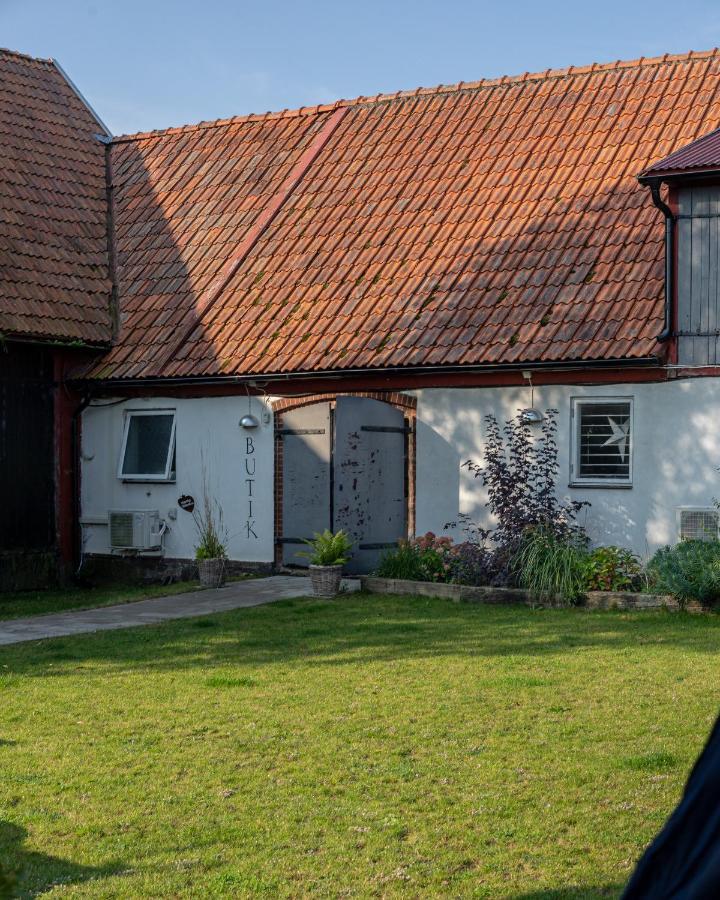 Red Bird Farm Bed & Breakfast Ystad Dış mekan fotoğraf