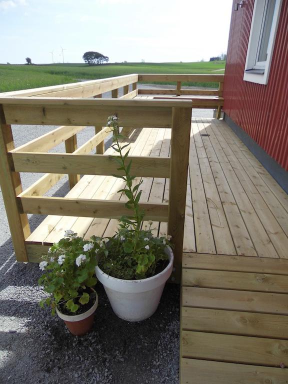 Red Bird Farm Bed & Breakfast Ystad Dış mekan fotoğraf