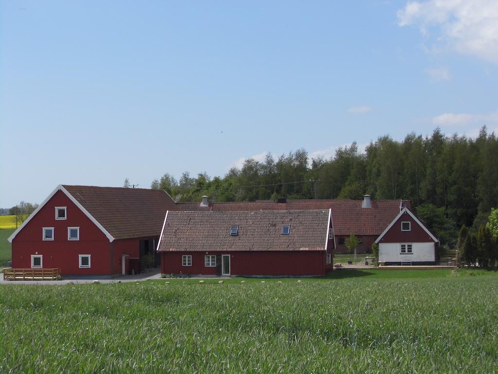 Red Bird Farm Bed & Breakfast Ystad Dış mekan fotoğraf