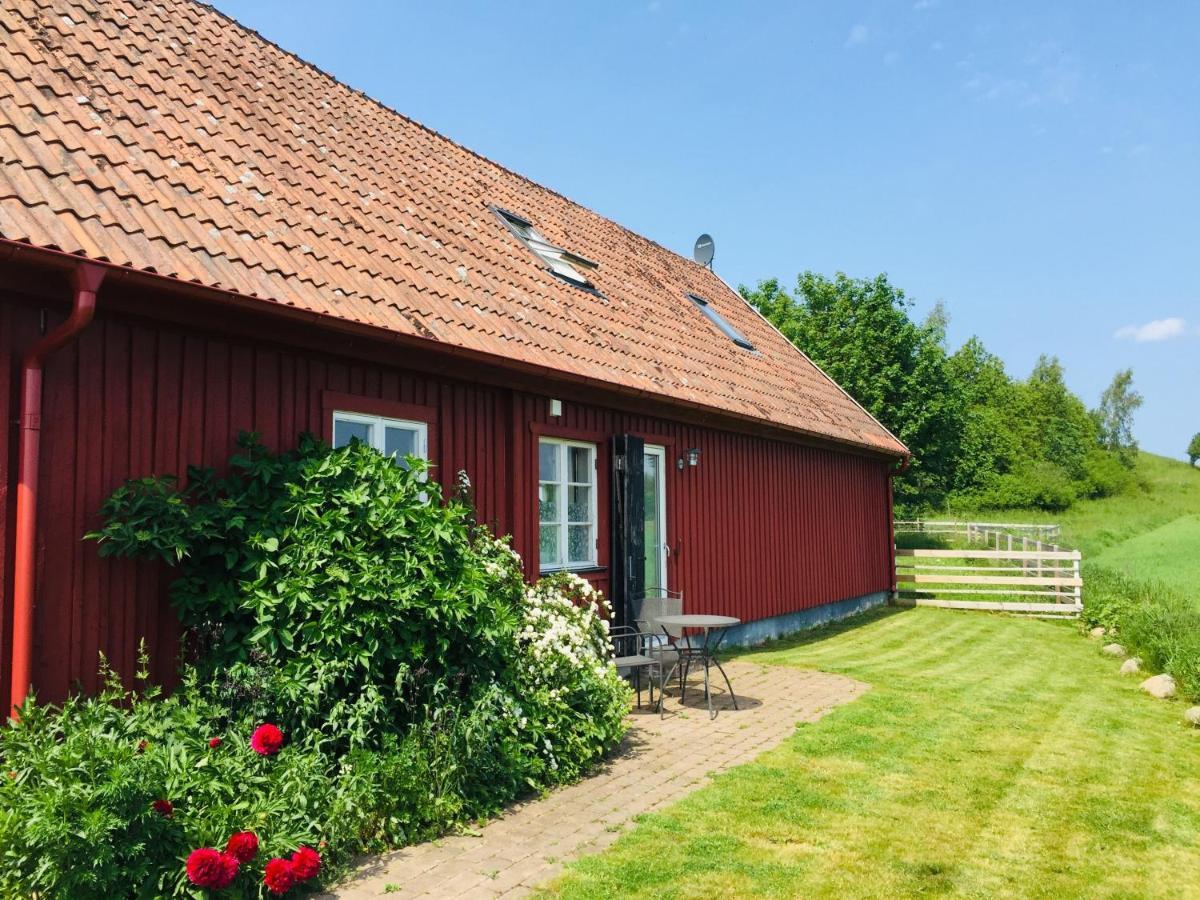 Red Bird Farm Bed & Breakfast Ystad Dış mekan fotoğraf